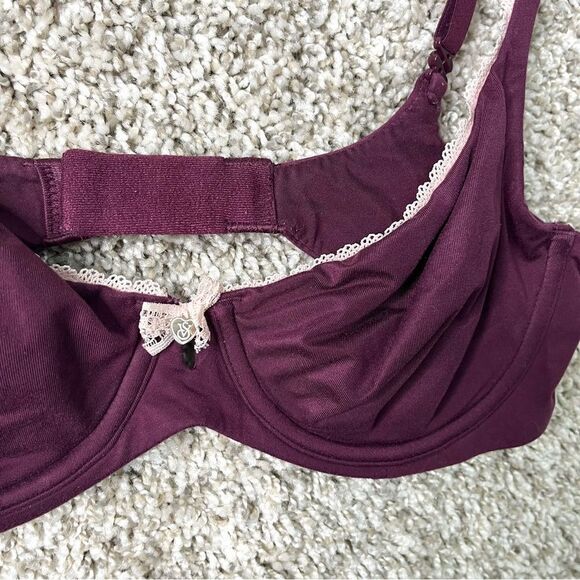 Victoria’s Secret Bra Women’s 34C Body by Victoria Dark Purple Unlined Demi - Picture 2 of 4